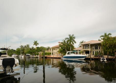 Las Olas Isles Vacation Rental House