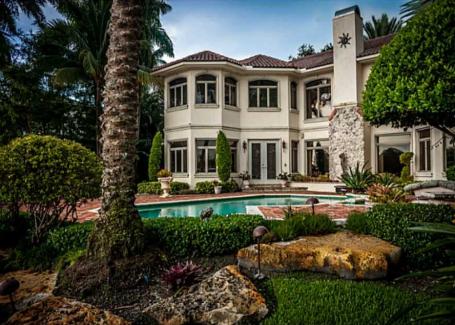 Las Olas Isles Vacation Rental Mansion